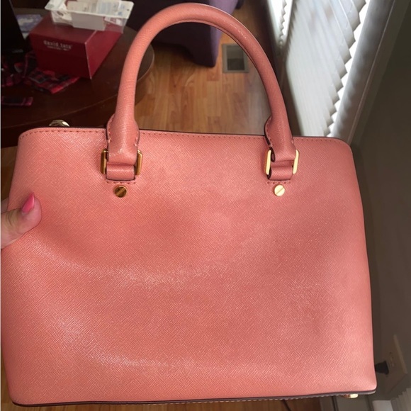 Michael kors satchel medium size - Picture 2 of 8